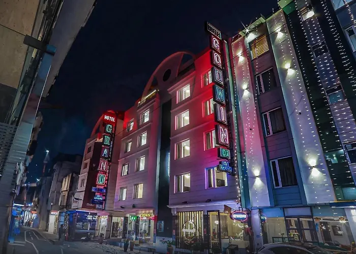 Hotel Godwin Deluxe Near Connaught Place Offers Free Airport Pickup