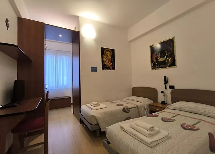 Hotel Ospitalità San Tommaso d'Aquino Bologna
