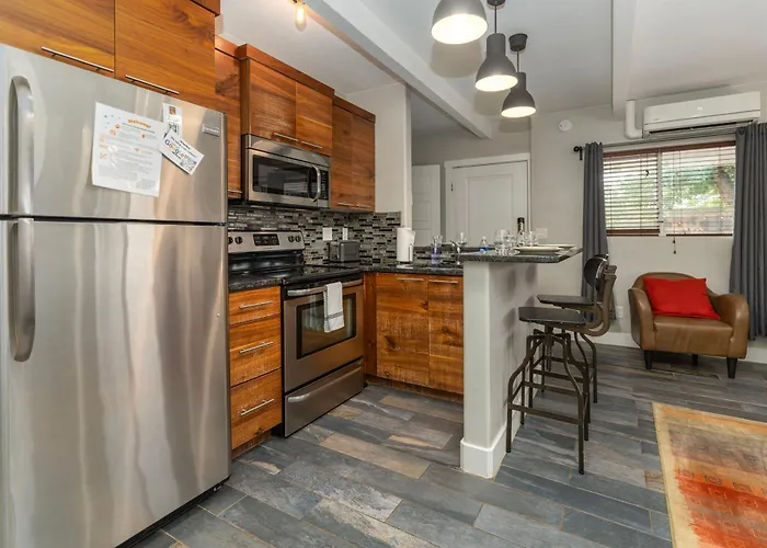 The Flagstone Boutique Inn & Suites