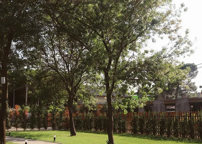 Noima Hotel & Suites