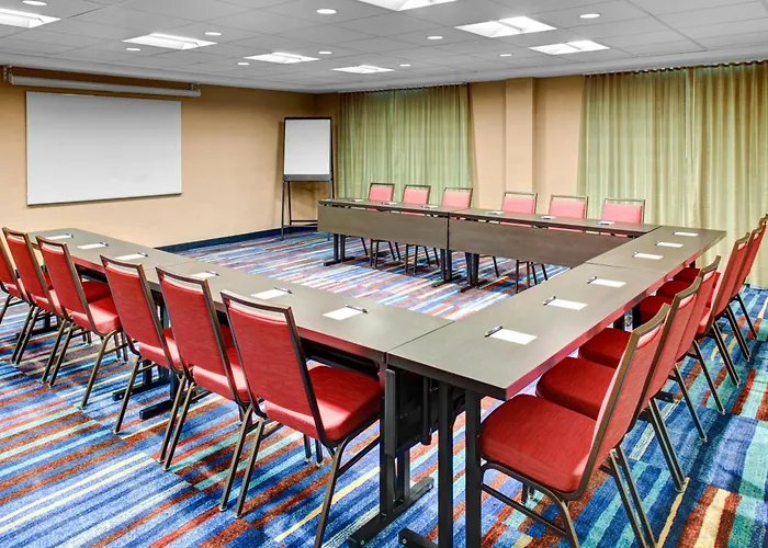 Fairfield Inn & Suites By Marriott Cape Cod Hyannis