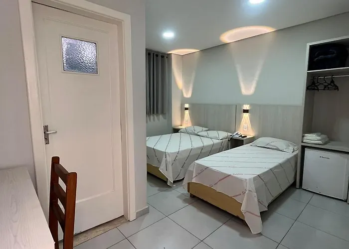 Hotel Salomão - Próximo a 25 de Março, Bom Retiro, Brás e Rua Santa Efigênia, a 2 minutos do Mirante Sampa Sky e pista de Skate Anhangabaú