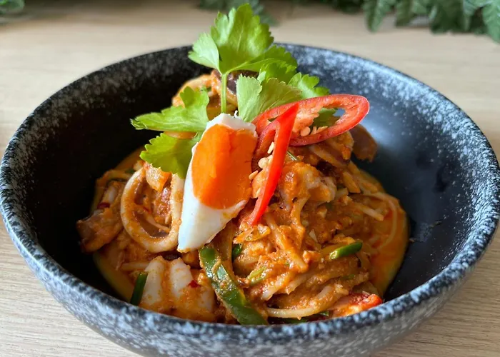 Plaai Plus Hotel Rayong โรงแรมพลาย พลัส ระยอง