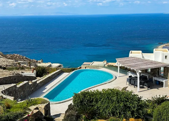 White Rock Suites & Villas
