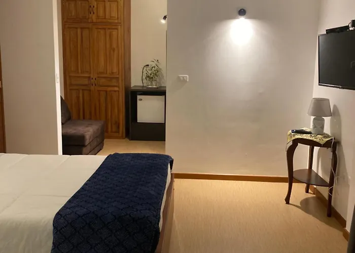 Apricot Hotel