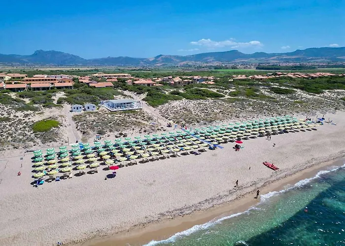 Hotel With Swimming Pool Just 300 Mt From The Baia Delle Mimose-Beach