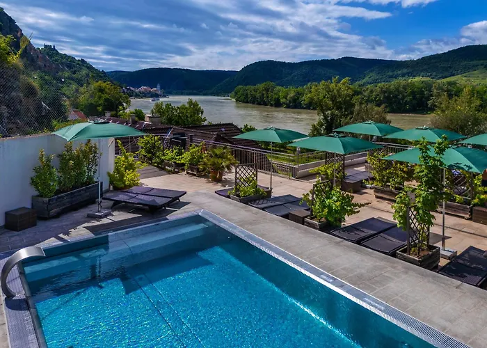 Gartenhotel & Weingut Pfeffel Duernstein