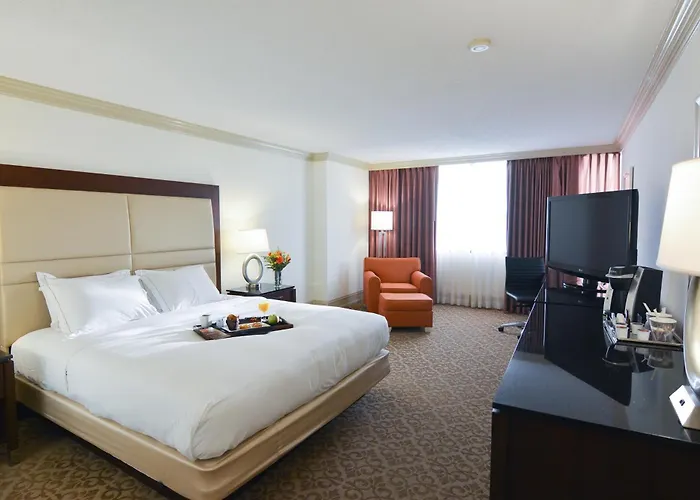 Hilton Palm Beach Pbi Cloud Lake