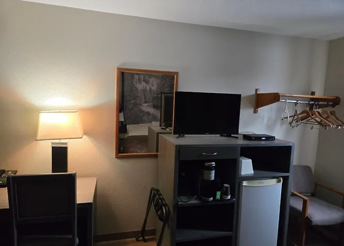 Super 8 By Wyndham Salmon Arm