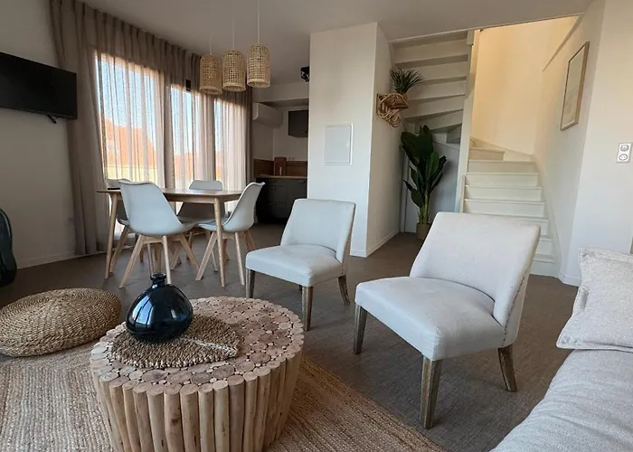 Logis- Hotel De La Baie De Wissant & Appartements