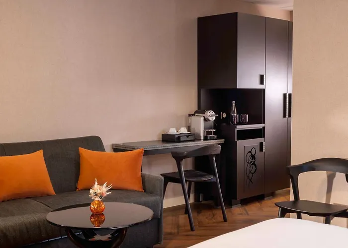 Best Western Plus Hôtel Isidore Saint-Jacques-de-La-Lande