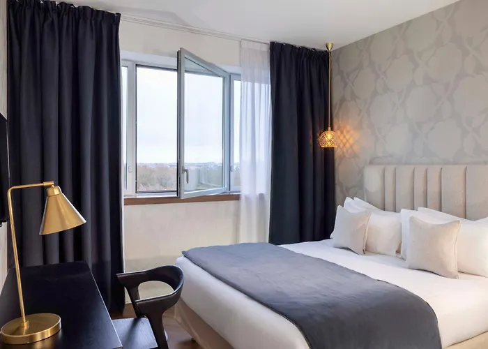 Best Western Plus Hôtel Isidore Saint-Jacques-de-La-Lande