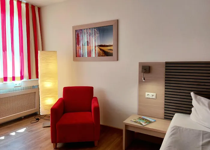 Heinrich Pesch Hotel