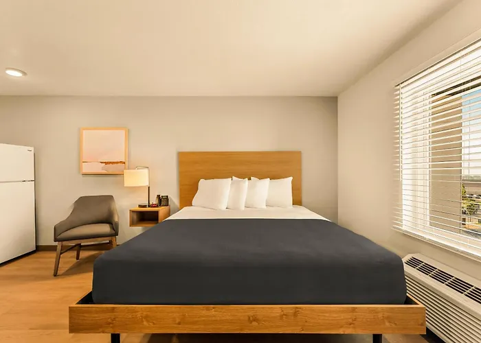 Livaway Suites Salt Lake City- West Jordan