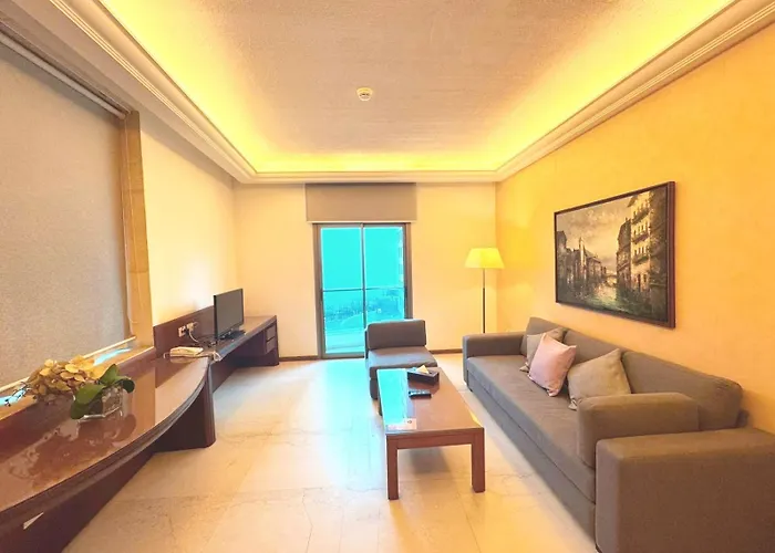 King Suites Hotel