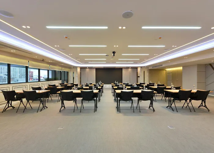 Centre Point Plus Hotel Silom