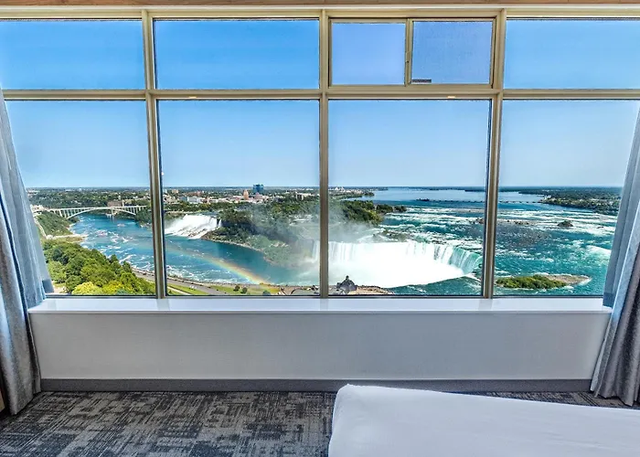 Tower Hotel At Fallsview
