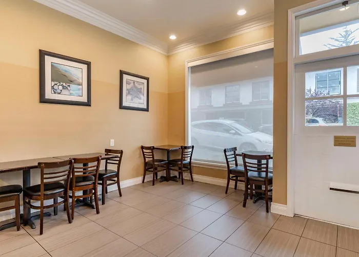 Best Western Carmel'S Town House Lodge
