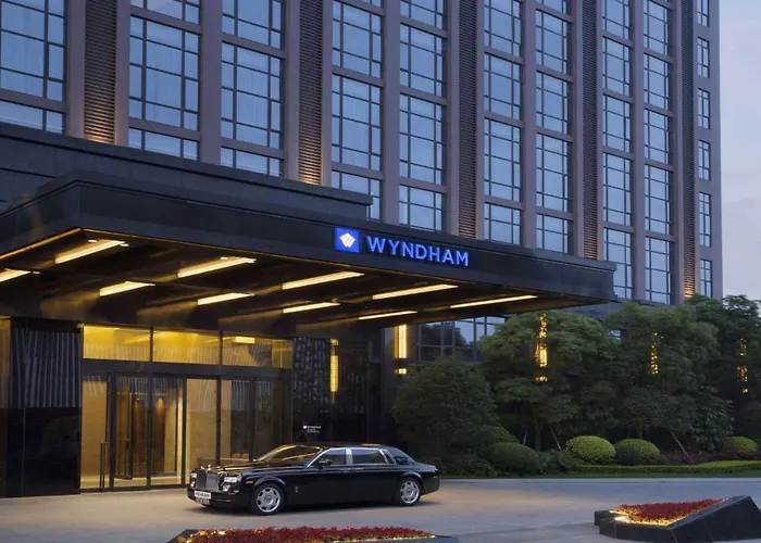Wyndham Jinjiang Hotel