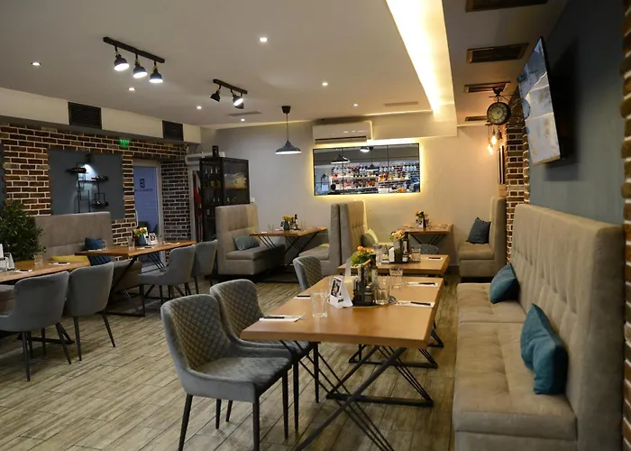 City House Family Hotel & Restaurant