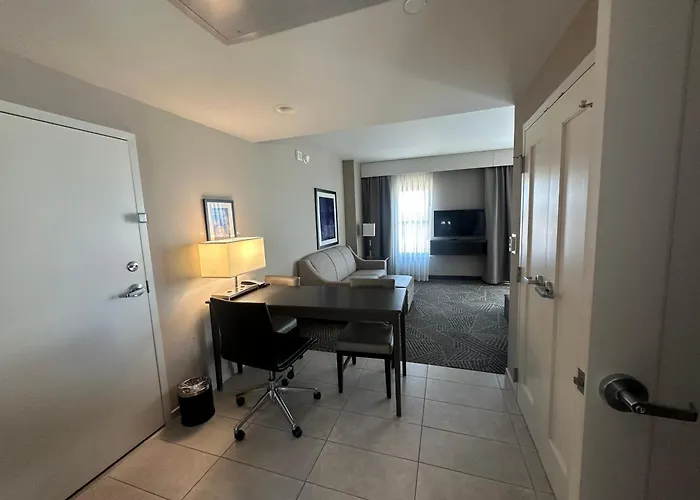 Embassy Suites By Hilton Kansas City Olathe