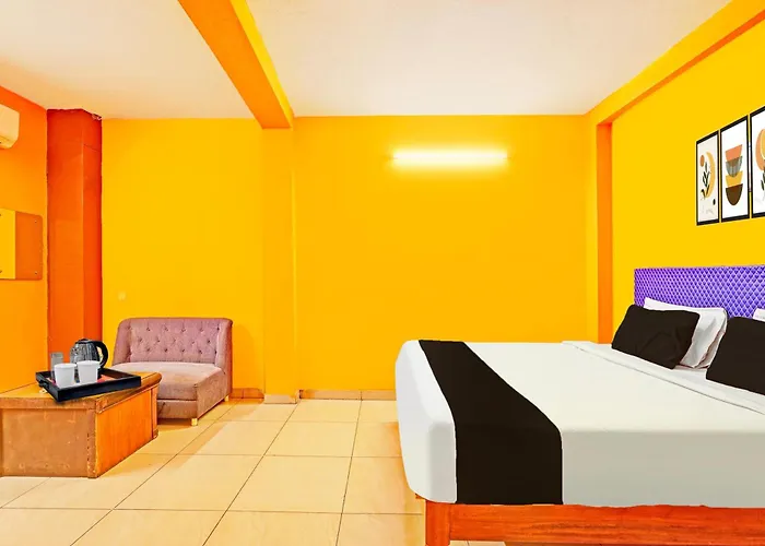 Super Hotel O Thavalakuppam Near Bus Stand