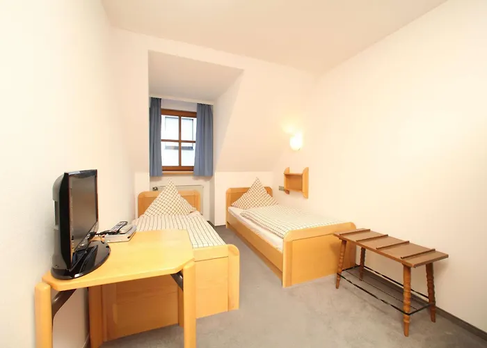 Hotel-Landgasthof Schuster