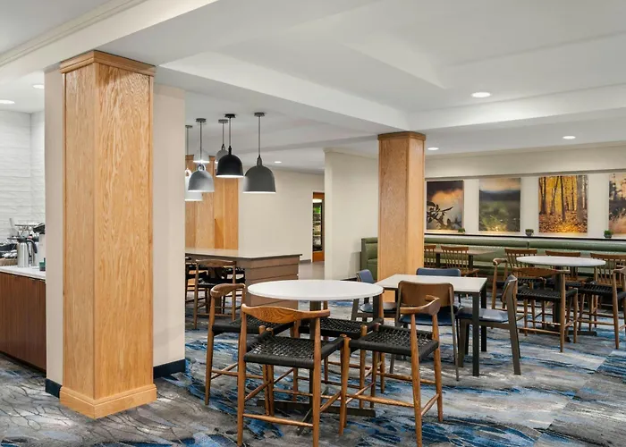 Fairfield Inn And Suites By Marriott Birmingham Fultondale / I-65