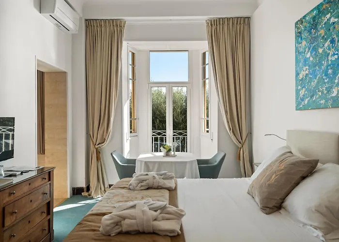 Hôtel Le Roquebrune