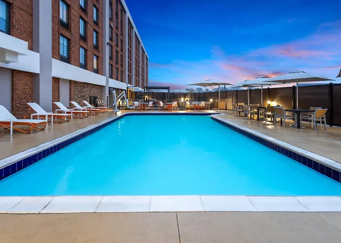 Holiday Inn & Suites Richmond West End, An Ihg Hotel