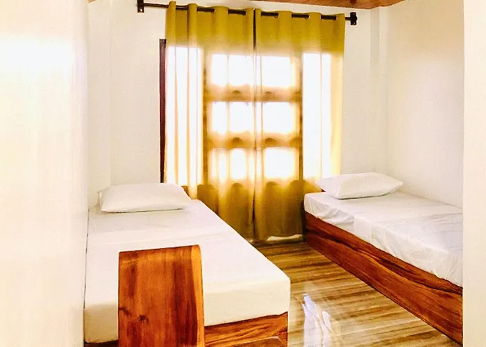 Reddoorz @ Ola Vida Casa Rental Ilocos Sur