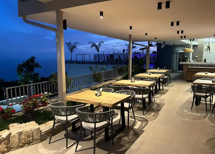 Hotel Amare
