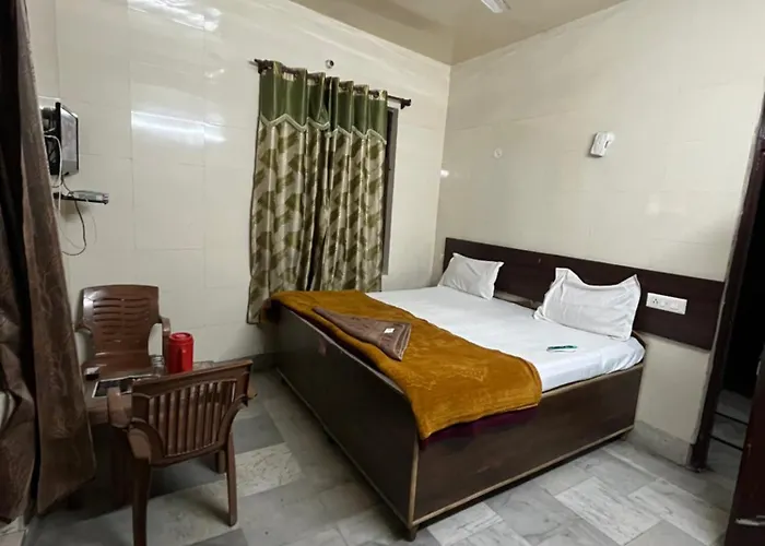 Hotel Raj Golden & Restaurant
