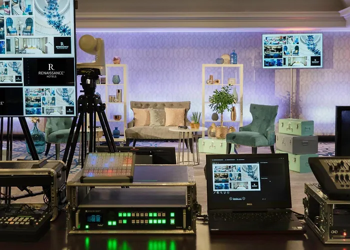 Renaissance Paris La Defense Hotel