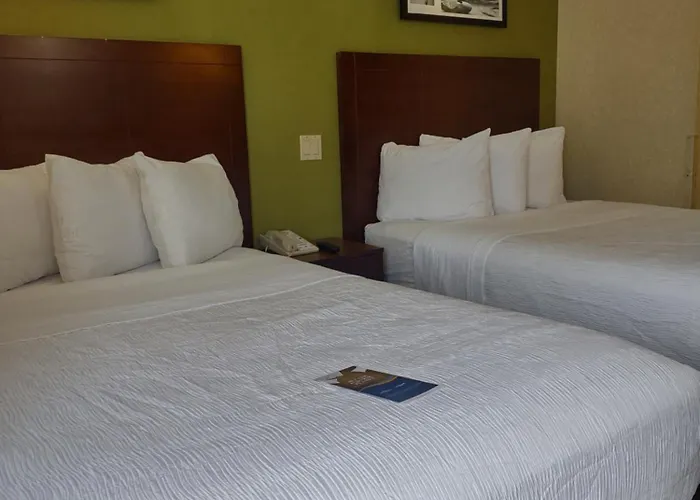Baymont By Wyndham Flat Rock