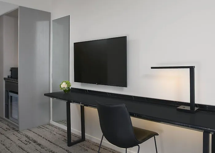 Courtyard By Marriott Brisbane South Bank