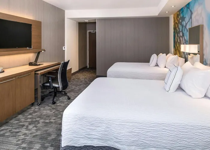 Courtyard By Marriott Detroit Farmington