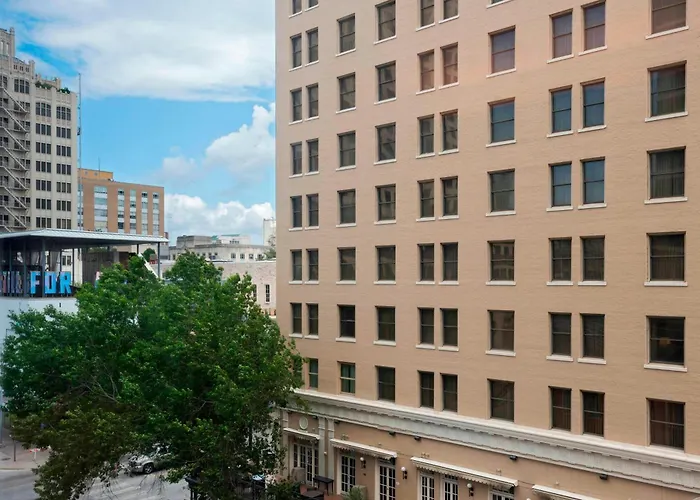 Aloft By Marriott Austin Downtown Hotel