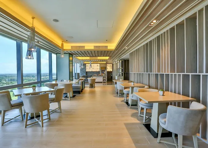 Courtyard By Marriott Iloilo
