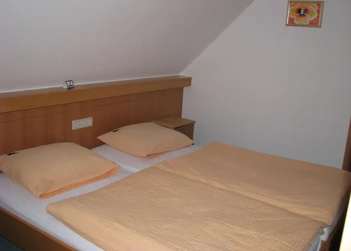 Hotel & Restaurant Zur Weintraube