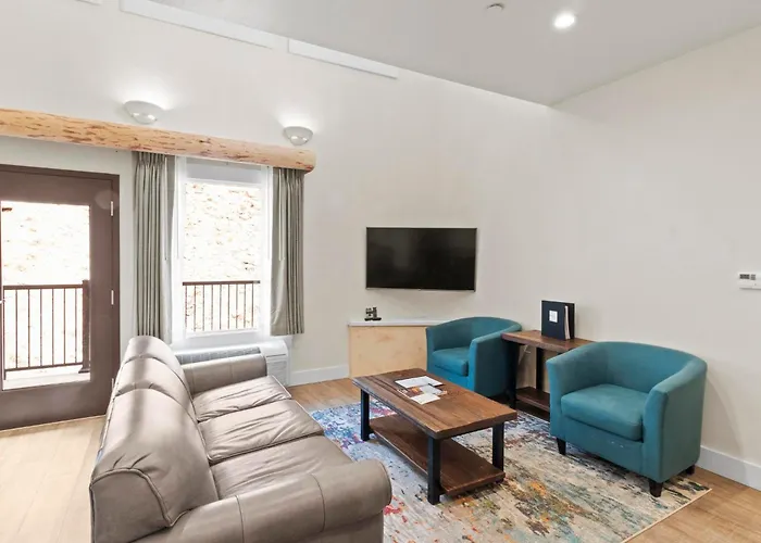 Bluff Dwellings Resort