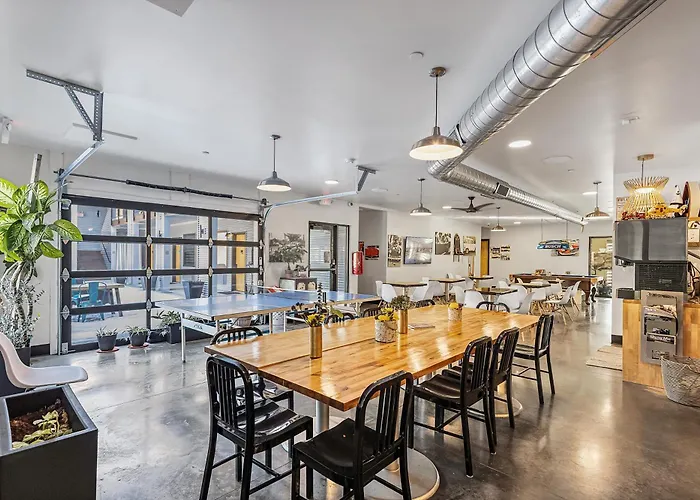 Pet And Family Friendly First Floor Group Suite