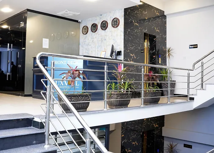 Luxvill Hotel