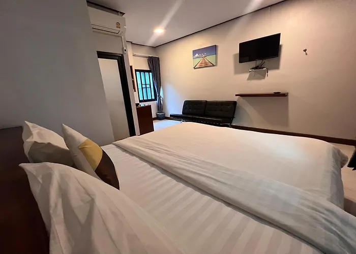 Lan Bua Resort