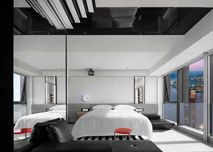 Chongqing Mc Maiyue High-Altitude River View Hotel