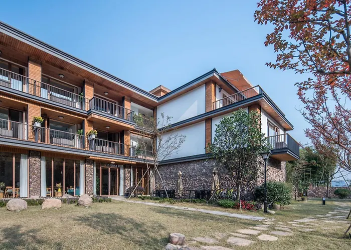 Kaichen Puju Hot Spring Village Resort Hotel