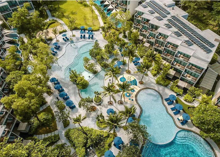 Le Meridien Phuket Mai Khao Beach Resort