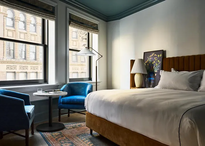 Fidelity Hotel