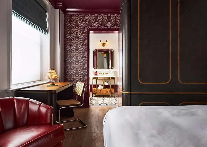 Fidelity Hotel