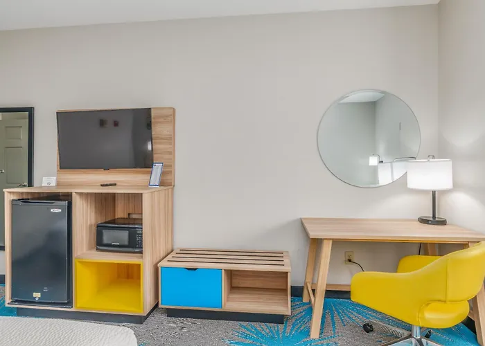 Days Inn & Suites By Wyndham Prattville-Montgomery